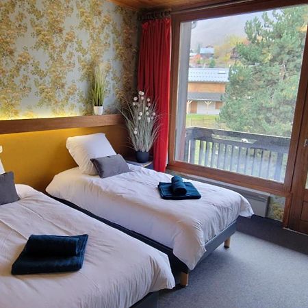 Hotel La Rua Альб'є-Монрон Екстер'єр фото